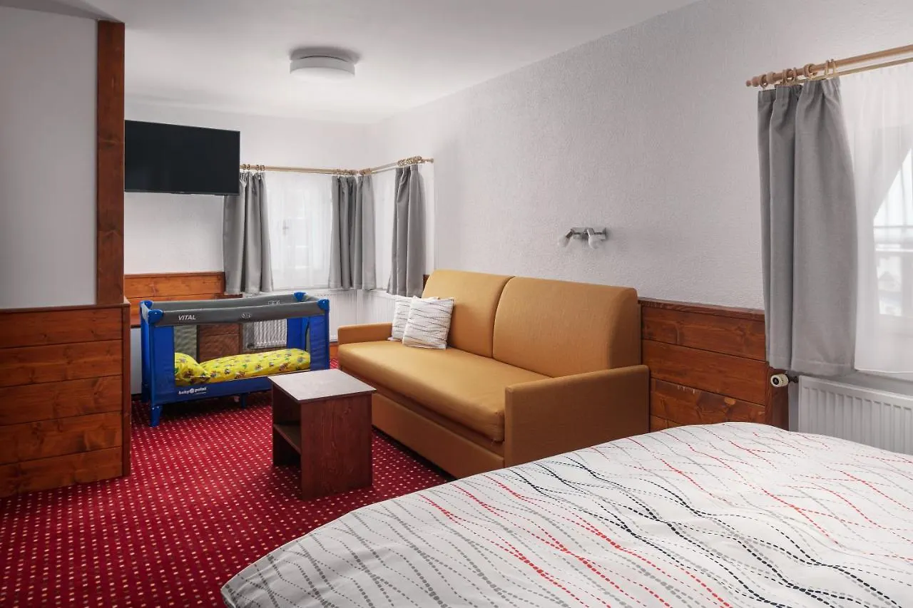 U Komarku Guest House Spindleruv Mlyn 3*,  Czech Republic